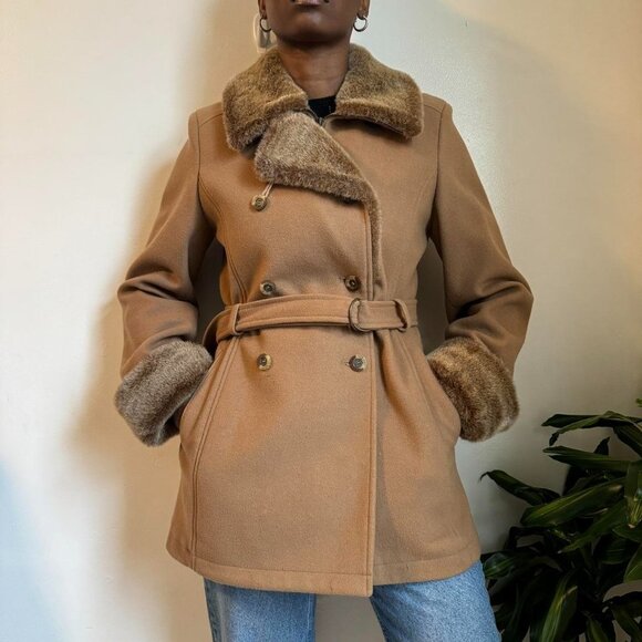 Elegant Tan Pea Coat with Faux Fur Trim - Picture 3 of 8